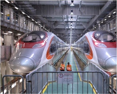 消息指，高鐵石崗車廠有高壓電纜起火。資料圖片