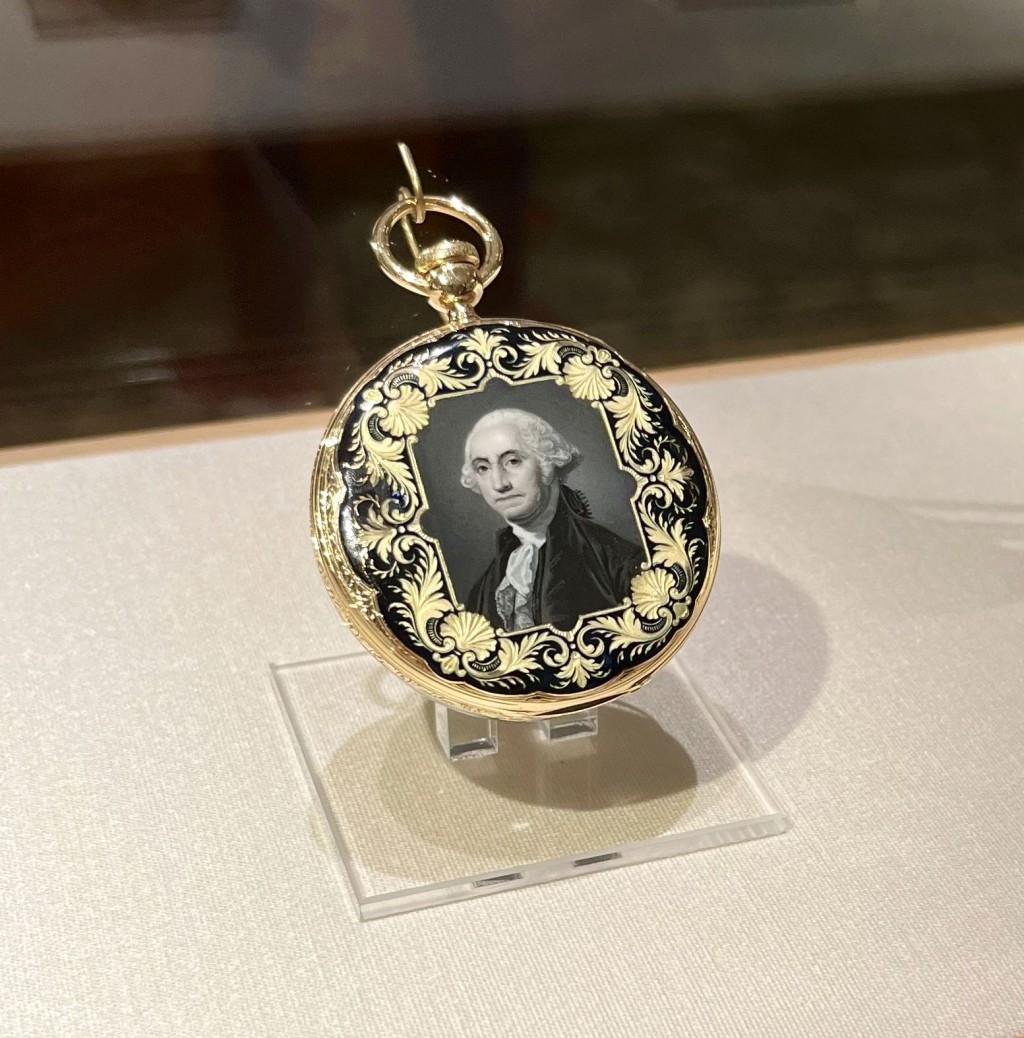 曾於1851年倫敦萬國工業博覽會展出的懷錶，以微繪肖像工藝呈現美國首位總統George Washington的面貌。（1850年百達翡麗製）