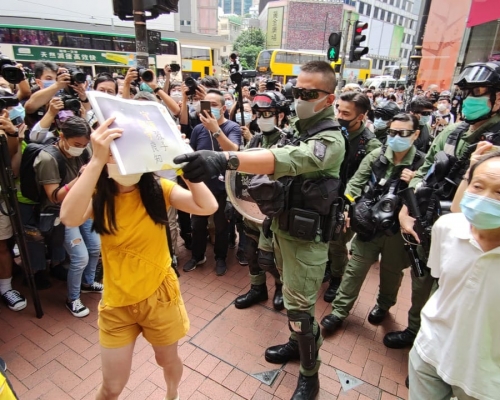 銅鑼灣有多名警員佈防。