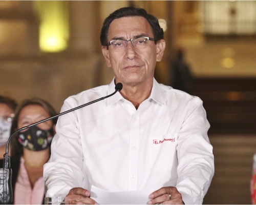 秘魯國會通過彈劾總統比斯卡拉（Martin Vizcarra）的議案。AP圖片