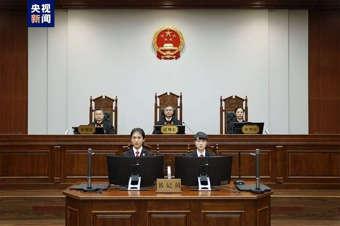 长春市中级人民法院裁判团。