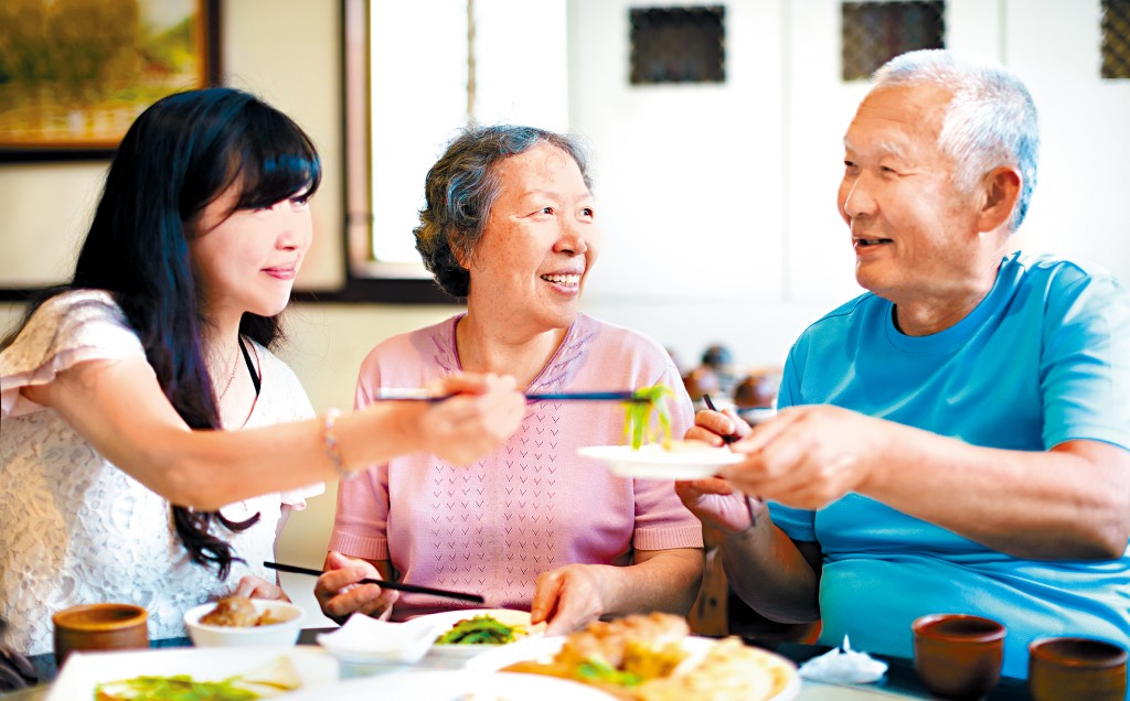 輕嚥料理「食德樂」讓吞嚥困難者能安全享用由真實食材製成、兼具美味與營養的餐點。