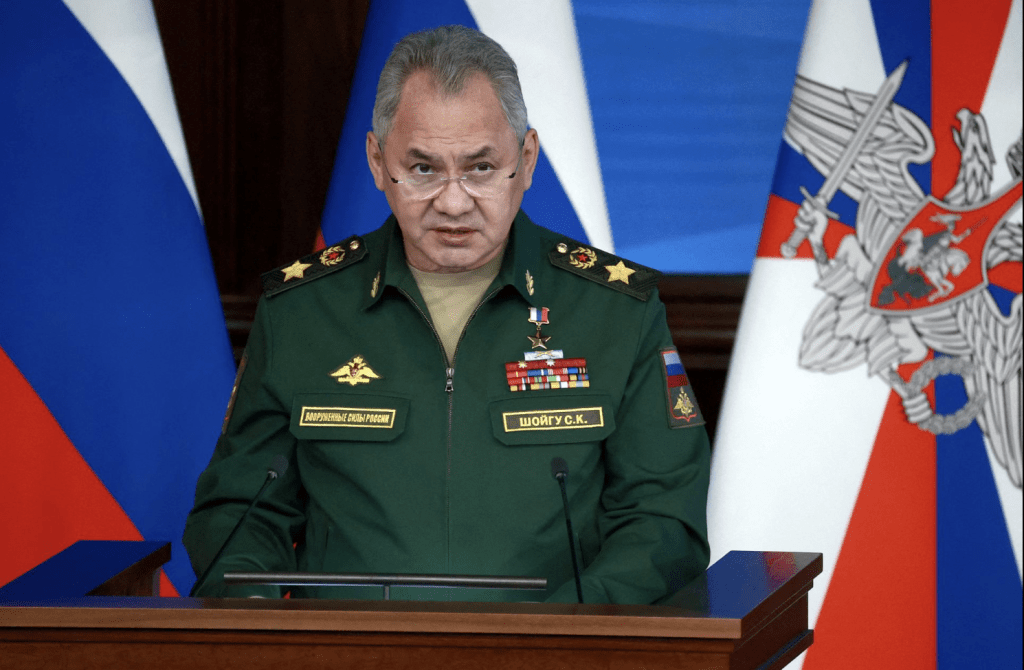 2022 年 12 月 21 日，俄羅斯國防部長謝爾蓋紹伊古在俄羅斯莫斯科舉行的國防部委員會年會上發表講話。路透社