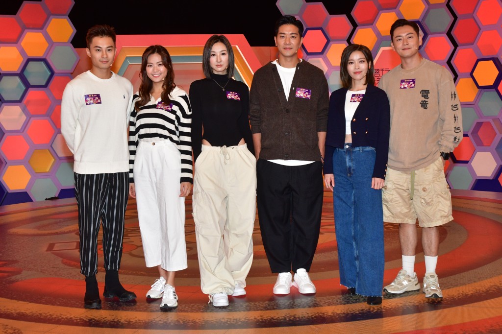 眾藝人為節目《唔玩唔知有獎攞》擔任嘉賓。