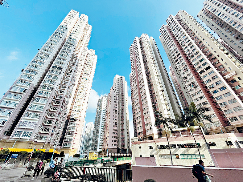 荃灣中心18座高層G室獲投資客在無樓睇情況下以330萬承接。