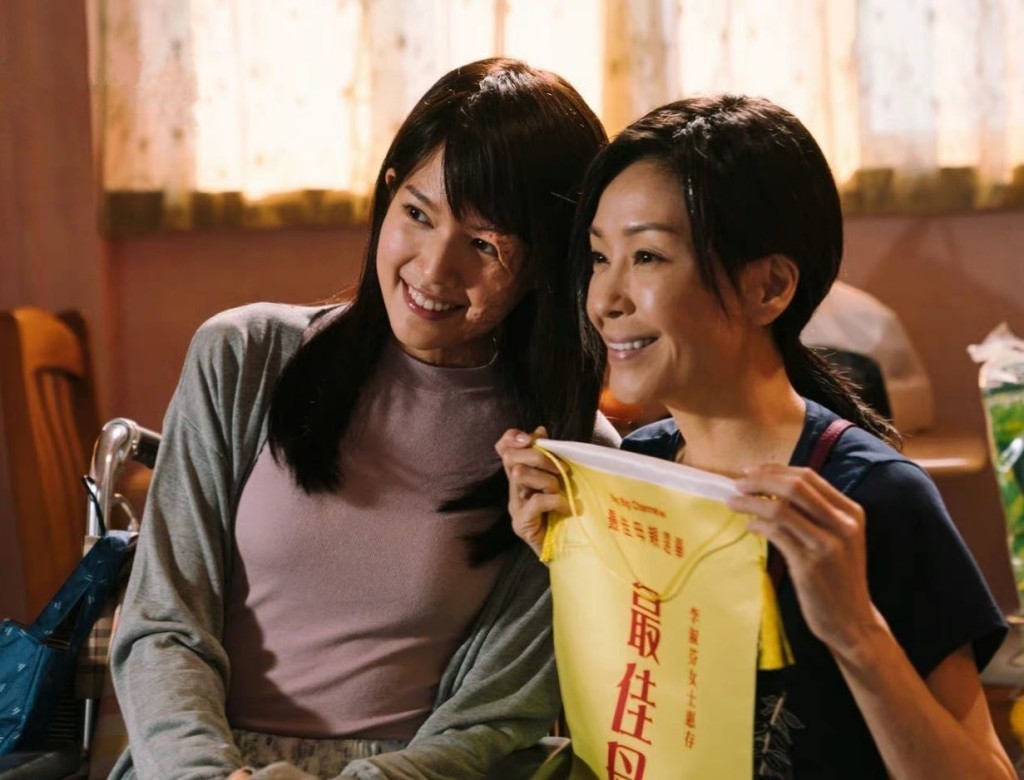 在TVB熱播劇《金宵大廈2》飾演毀容女「渺渺」。