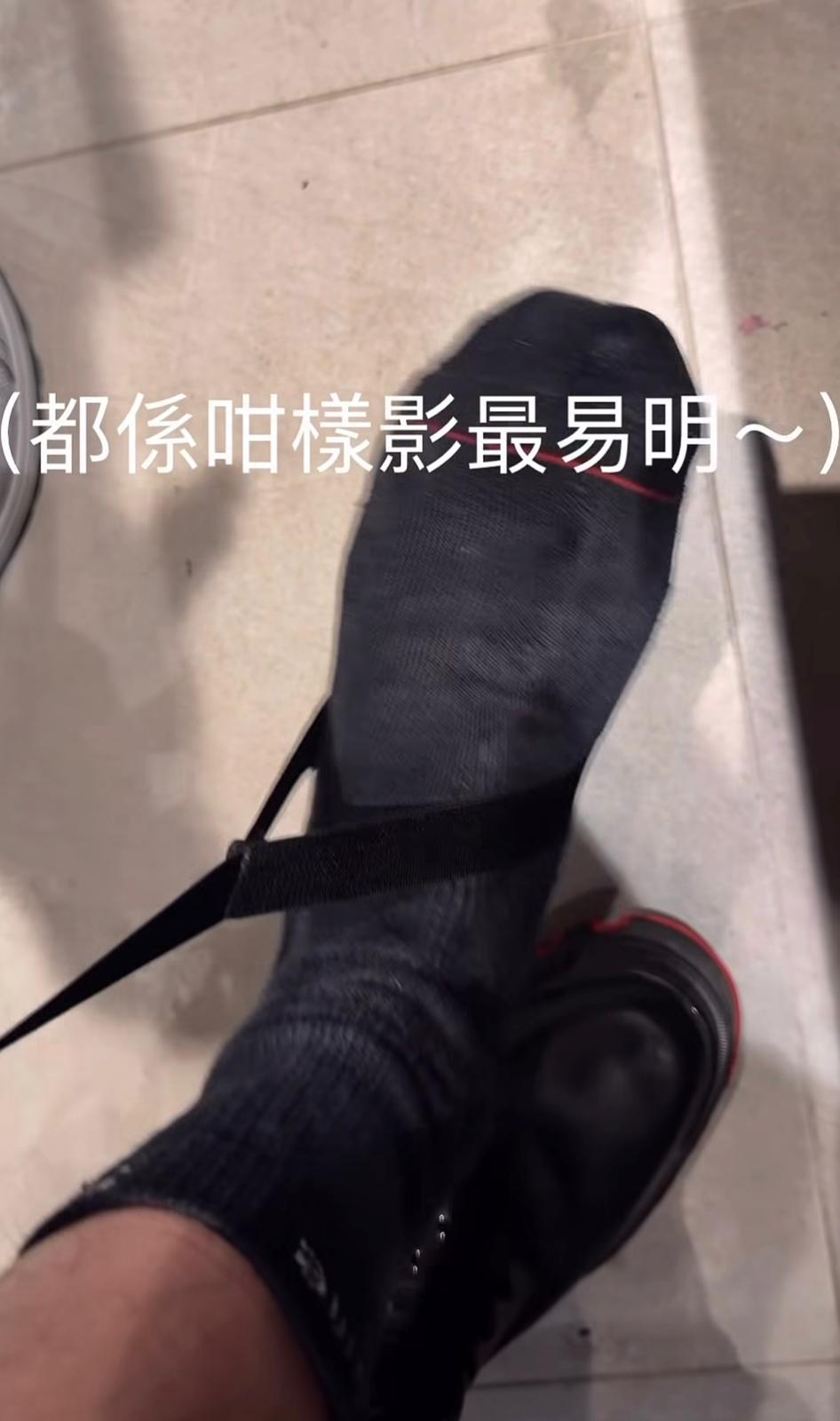 Anson Lo每套舞衣都暗藏玄機。