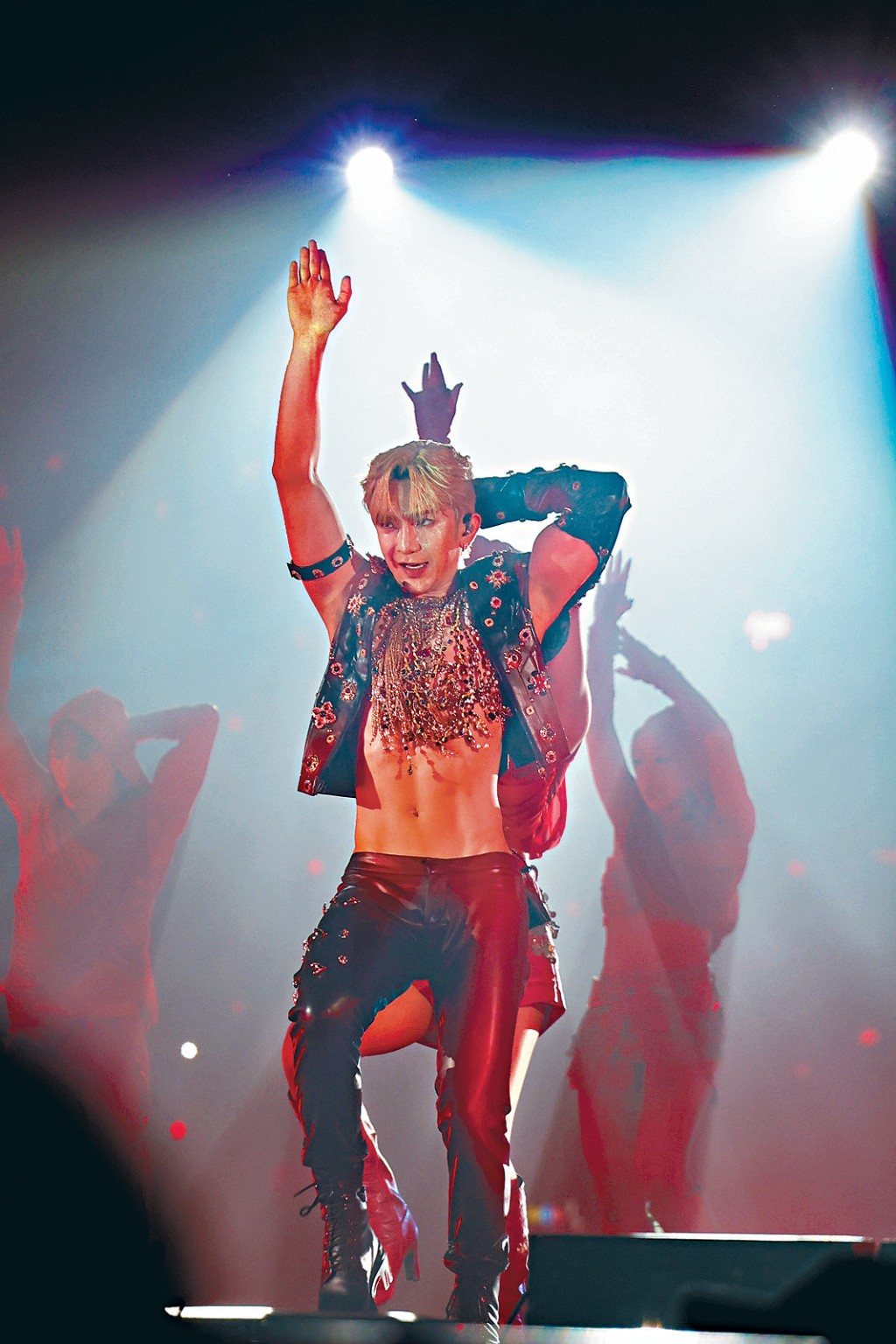 Anson Lo大晒麒麟臂兼腹肌，惹來神徒尖叫。