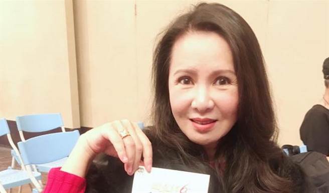 林美照透露女兒近期癌症又復發,同時她也在進行植牙療程,幾乎拔掉整口牙齒。 林美照透露女兒近期癌症又復發,同時她也在進行植牙療程,幾乎拔掉整口牙齒。