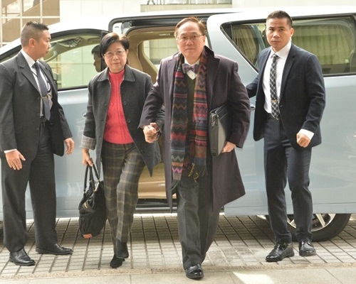 曾荫权涉贪案今继续在高院审讯。