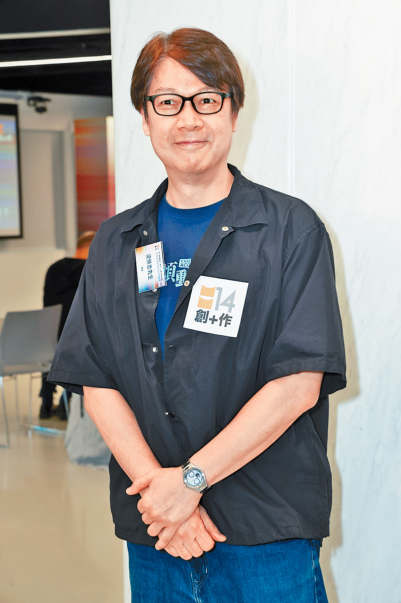 梁榮忠自認是退休人士。