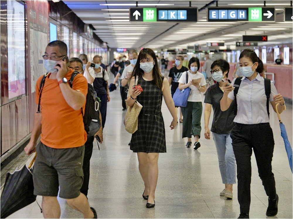 逾7成受訪者曾於港鐵範圍內遭遇性暴力,當中只有3人曾向港鐵職員求助。資料圖片