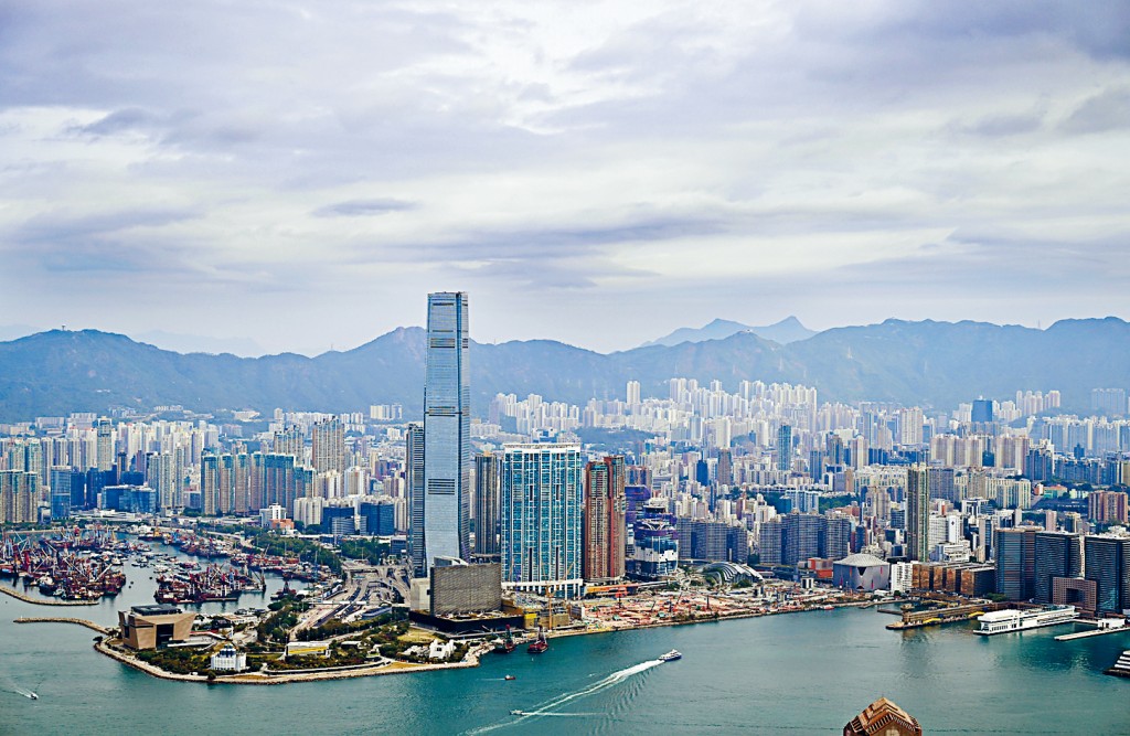 QS表示,香港是亞洲高等教育體系進步最大的地區之一,對留學生及國際生具吸引力。