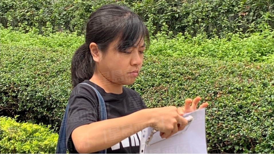 骨科護士許鳳熒稱飽受同事排擠及工作壓力下犯下兩盜竊案,被判罰款2000元。鄺靜雯攝