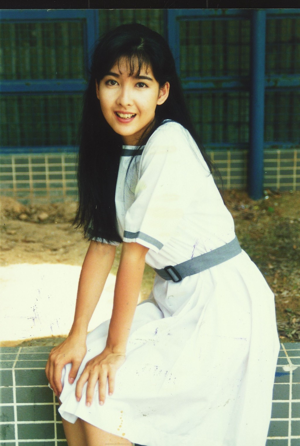 當年的純情學生look好吸引。
