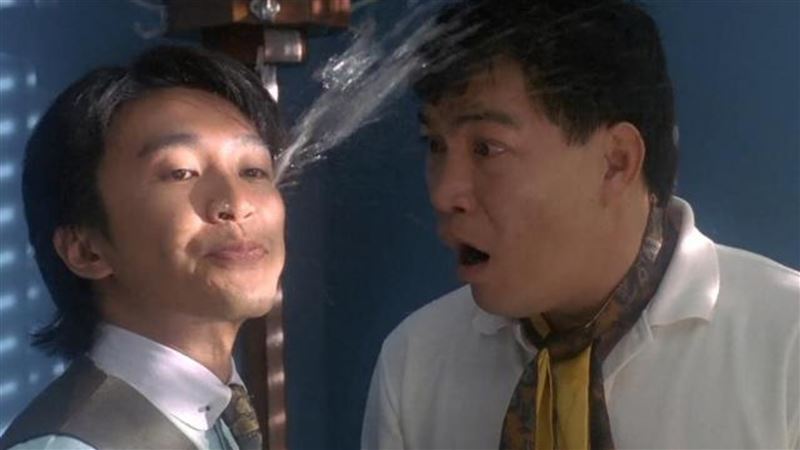 成奎安（右）曾演出電影《整蠱專家》。