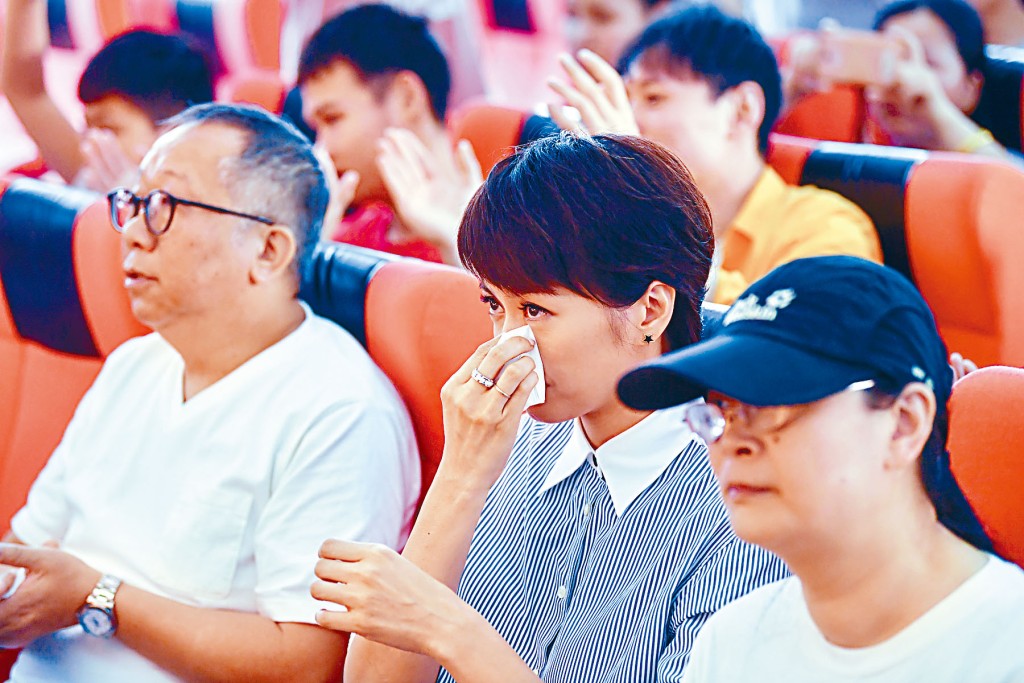 GiGi被视障童的逆境自强，感动得落下泪来。