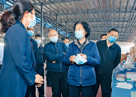 ■中央指導組組長孫春蘭昨日離鄂返京。