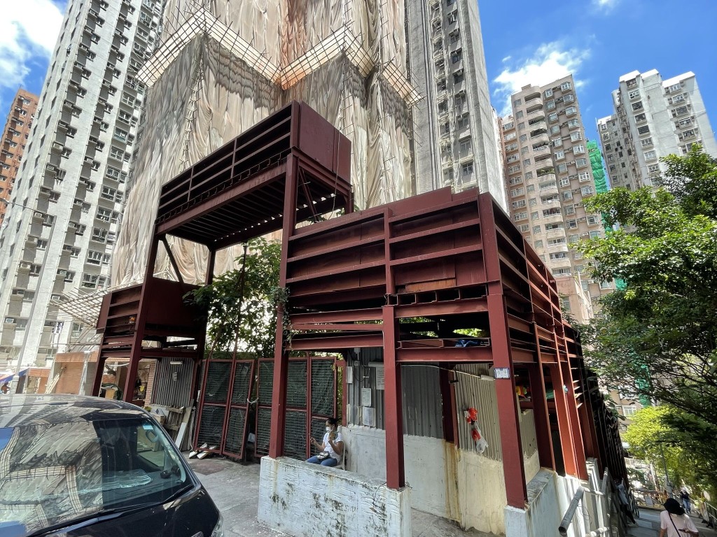 堡壘街66號及建華街57號,屬於舊契項目,所在地皮為佳明於2023年斥資1.9億購入。 堡壘街66號及建華街57號,屬於舊契項目,所在地皮為佳明於2023年斥資1.9億購入。