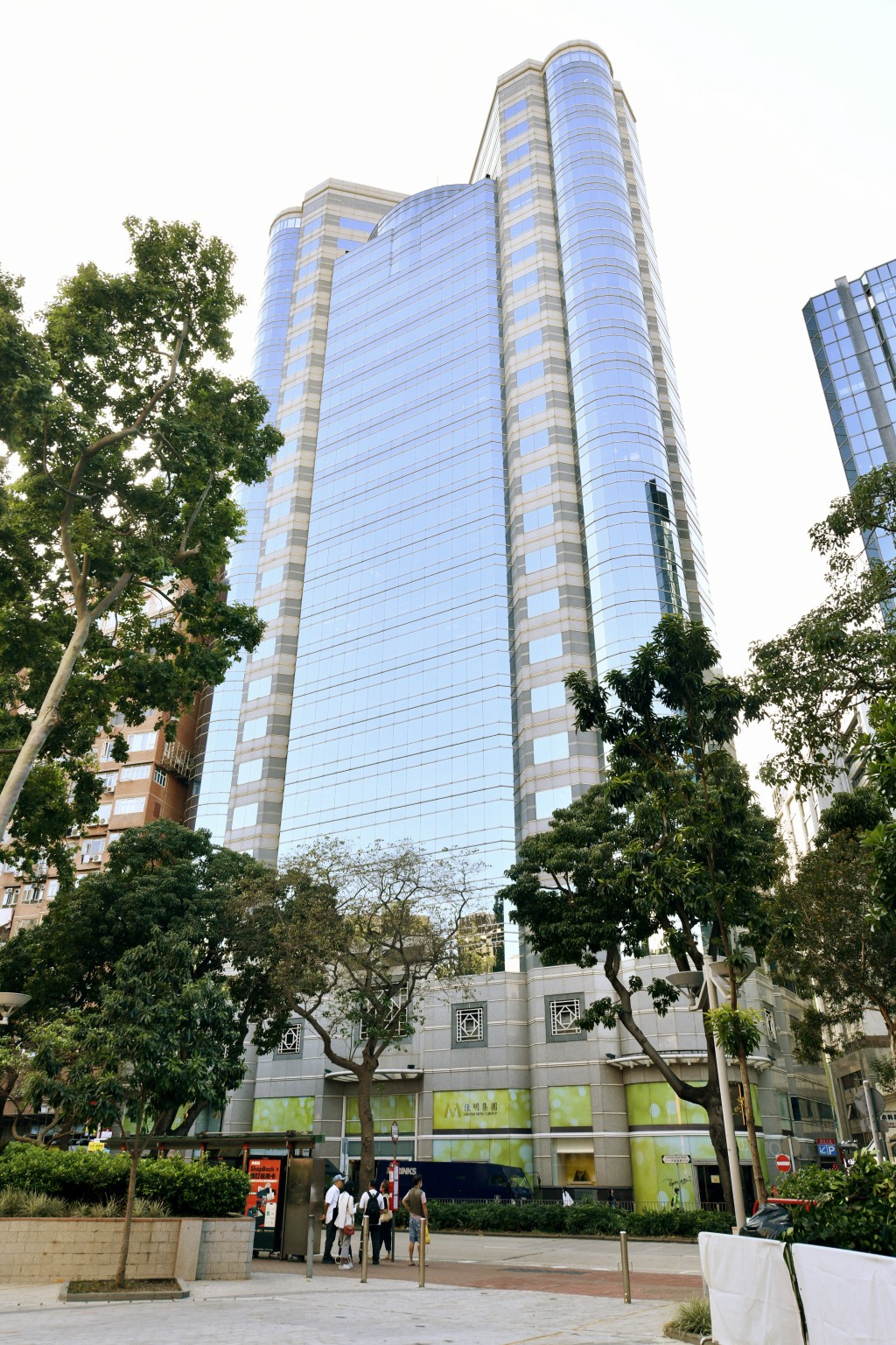 上月工商舖錄351宗註冊,投資者斥約1.37億購鐵路大廈高層全層。 上月工商舖錄351宗註冊,投資者斥約1.37億購鐵路大廈高層全層。