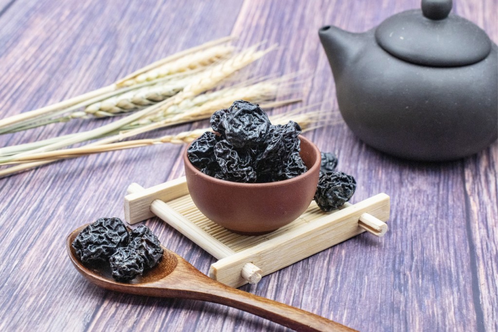烏梅產自北方地區，是酸梅湯的重要原材料。