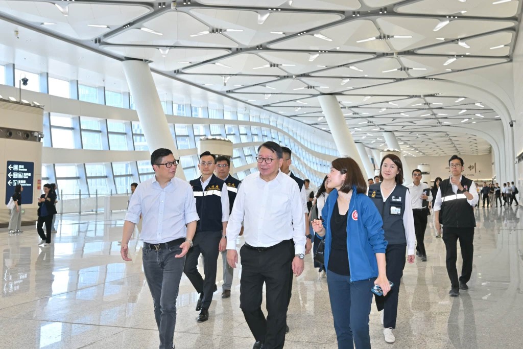 陳國基強調，特區政府跨部門工作小組正籌備逾百個不同規模的演練和測試