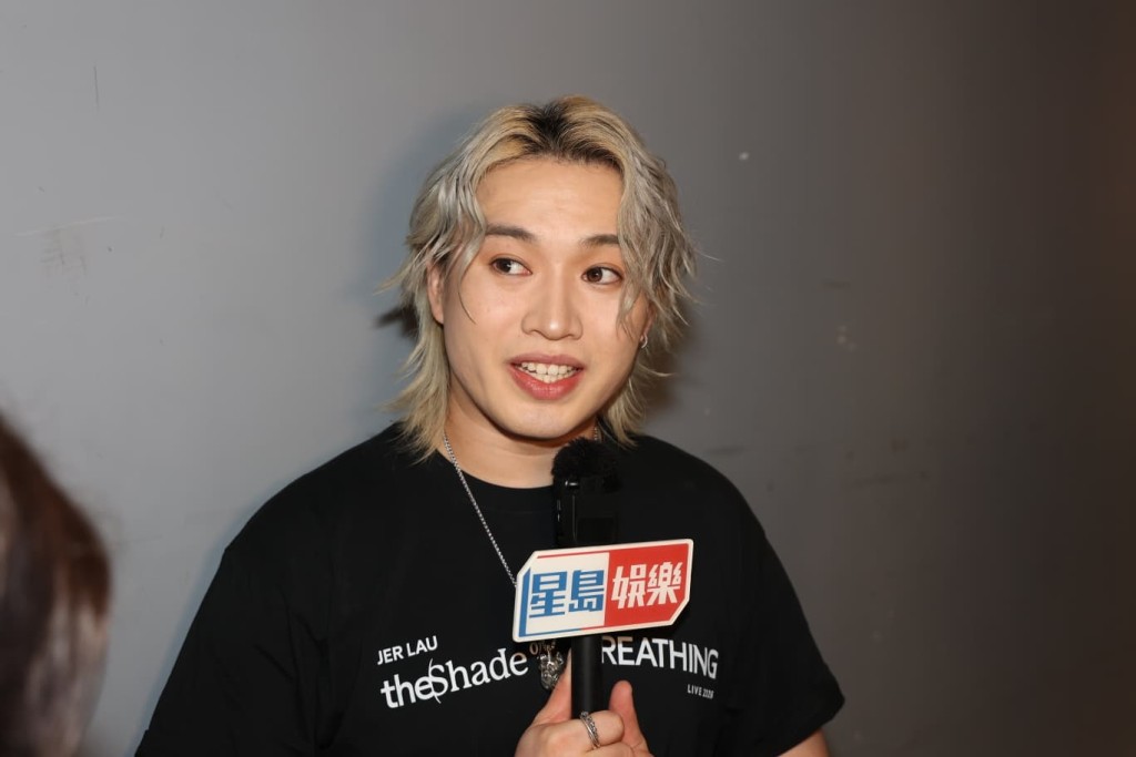 Jer快閃3場Busking吸客。