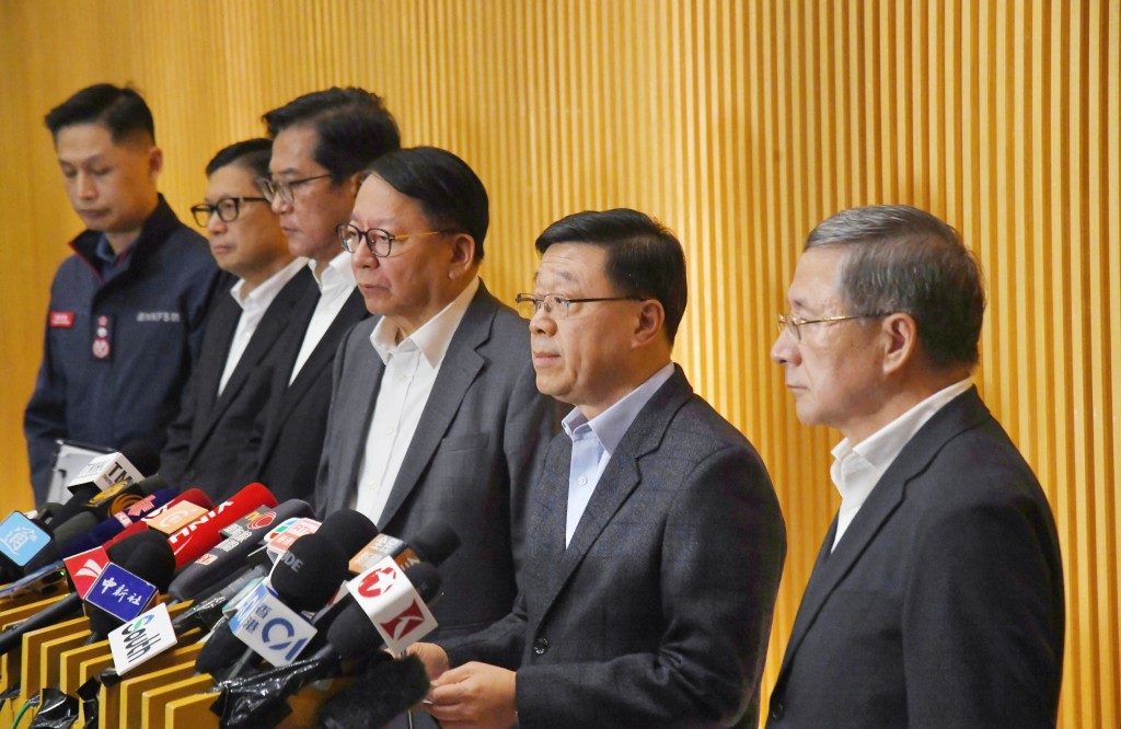 陳國基指，雖然竹棚在香港歷史悠久且具靈活性，但其耐燃性能遠遜於金屬棚架。