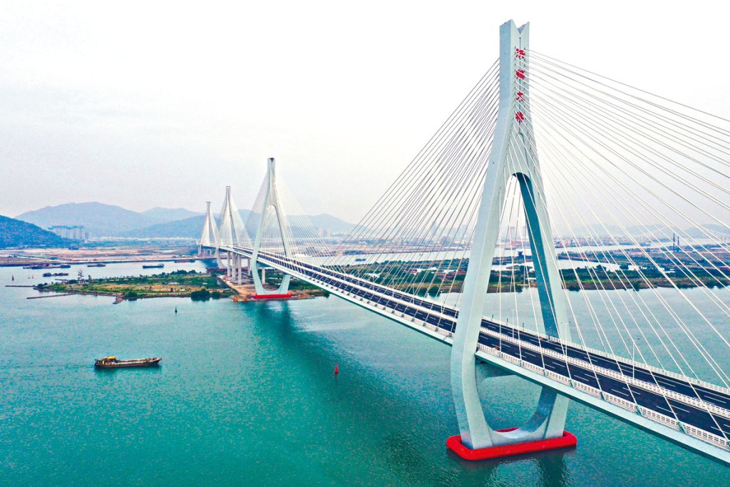 ■中港澳監管機構簽署開展「跨境理財通」業務試點的諒解備忘錄。