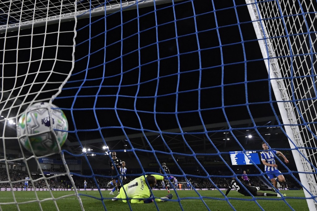 車路士大門3次被攻破。法新社