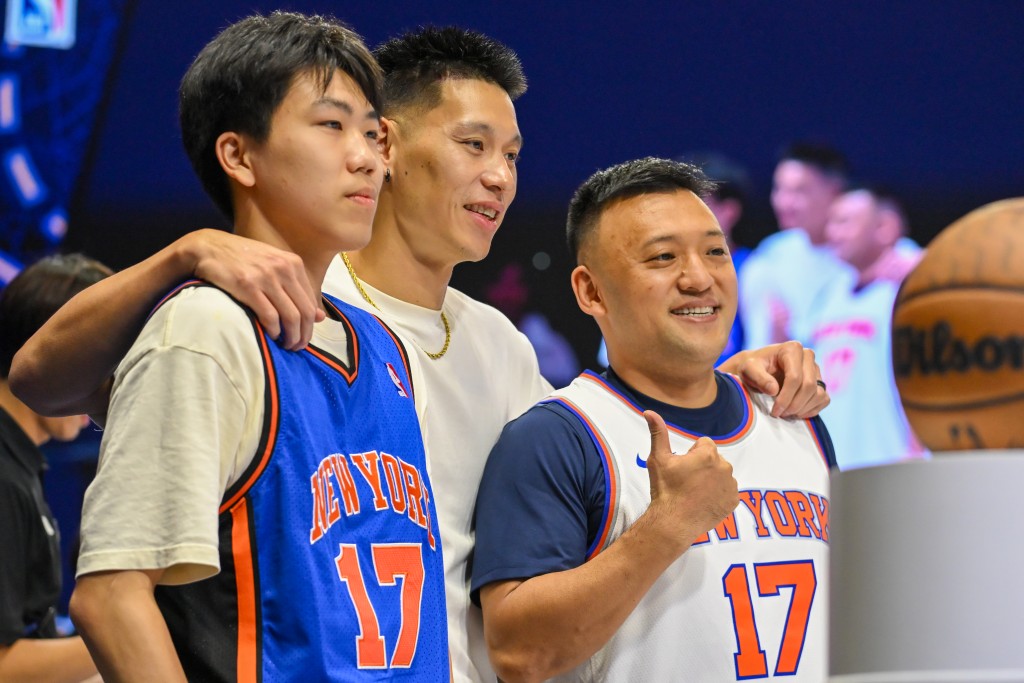 姜濤、MC JIN及林書豪亮相NBA中國賽。攝影:魏國謙 姜濤、MC JIN及林書豪亮相NBA中國賽。攝影:魏國謙