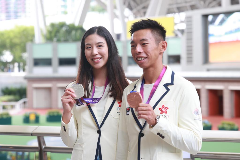 亚运选手出席沙田马场「中国香港亚运奖牌运动员赛马日」