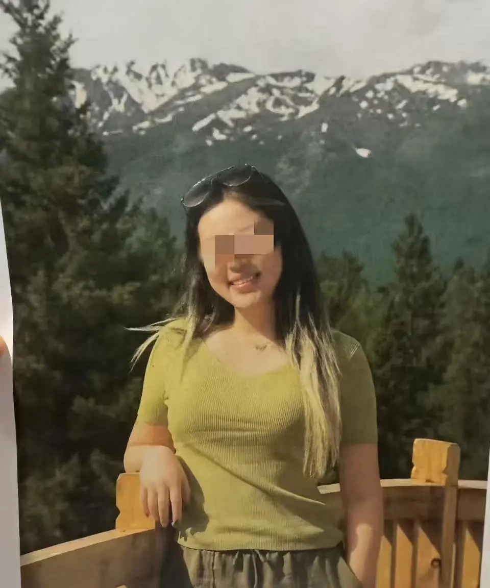 和珺儀。 和珺儀。