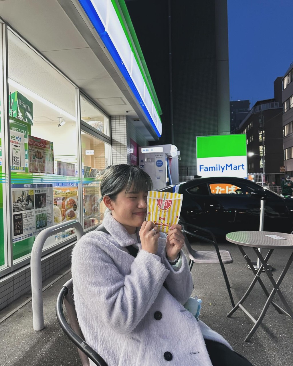 林珊珊的女兒「野人」李怡近日貼出一家人去日本旅行的照片。