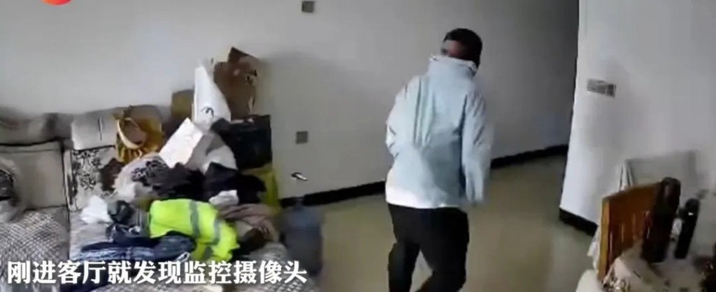笨贼戴彭于晏头套爆窃,头套还戴反了。 笨贼戴彭于晏头套爆窃,头套还戴反了。