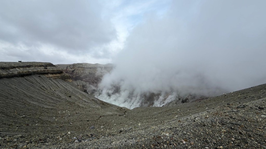 阿蘇火山直升機失聯｜官網已暫停觀光活動 港旅業指屬高端具風險 旅行團不常見
