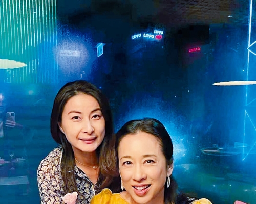 長媳郭晶晶與奶奶朱玲玲情同母女。