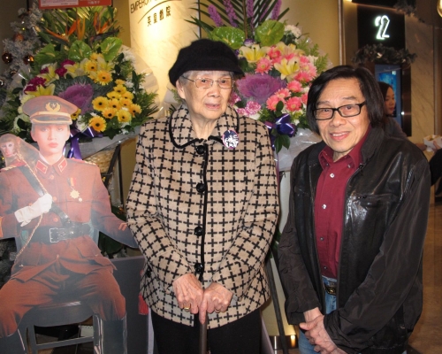 梅媽有朋友向她指,梅姐與觀音娘娘上契了。