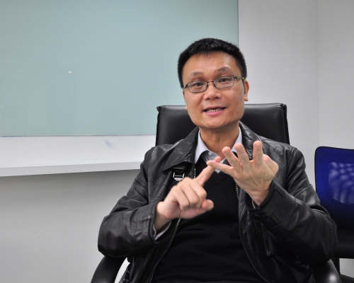 前新闻统筹专员冯炜光，上月以950万沽海怡半岛。