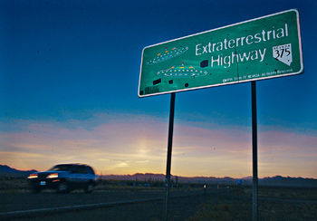 ■內華達州拉切爾鎮附近有一條外星人高速公路，未知是否就是通往「51區」的通道。美聯社