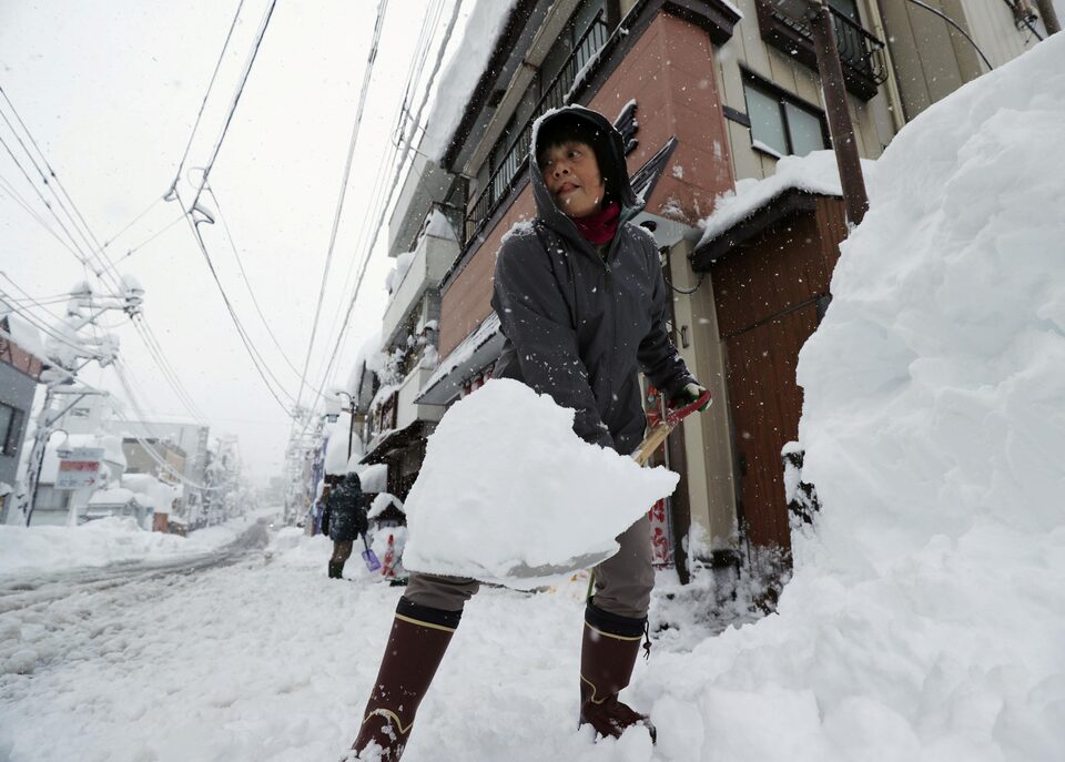 新一波寒流預料將造成較往年同期3倍以上雪量的大雪。（路透社）