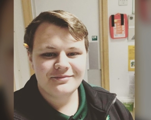 美國外交情報官員妻子逆線行車，致19歲青年鄧恩死亡。fb