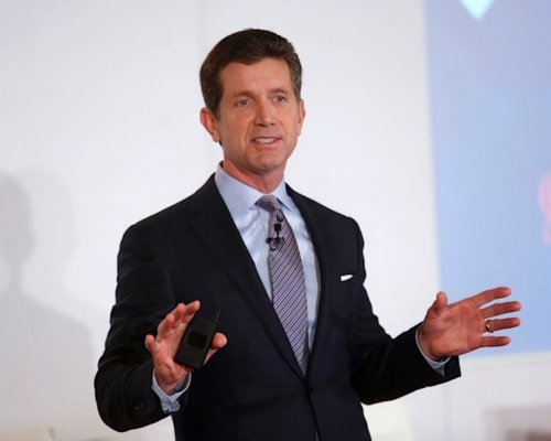 強生主席兼行政總裁戈爾斯基（Alex Gorsky）堅信其產品及滑石粉原料不含石棉。（網圖）