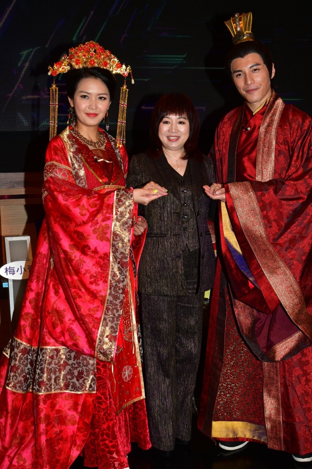 陳庭欣與黃俊豪（右）聲演佘詩曼與陳豪在《公主嫁到》中的一幕戲。