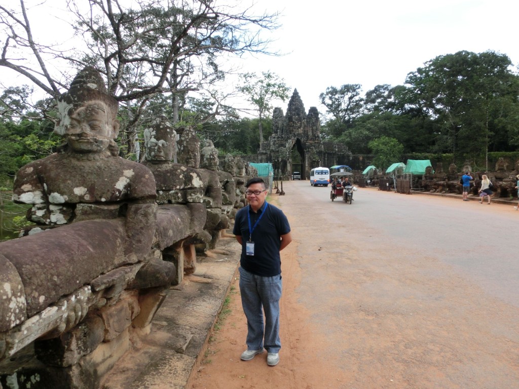 Roger曾游历柬埔寨。