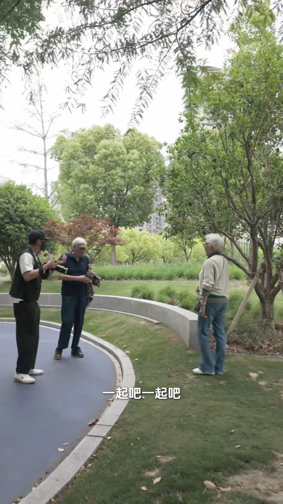 吳彥祖終於搵到目標。 吳彥祖終於搵到目標。