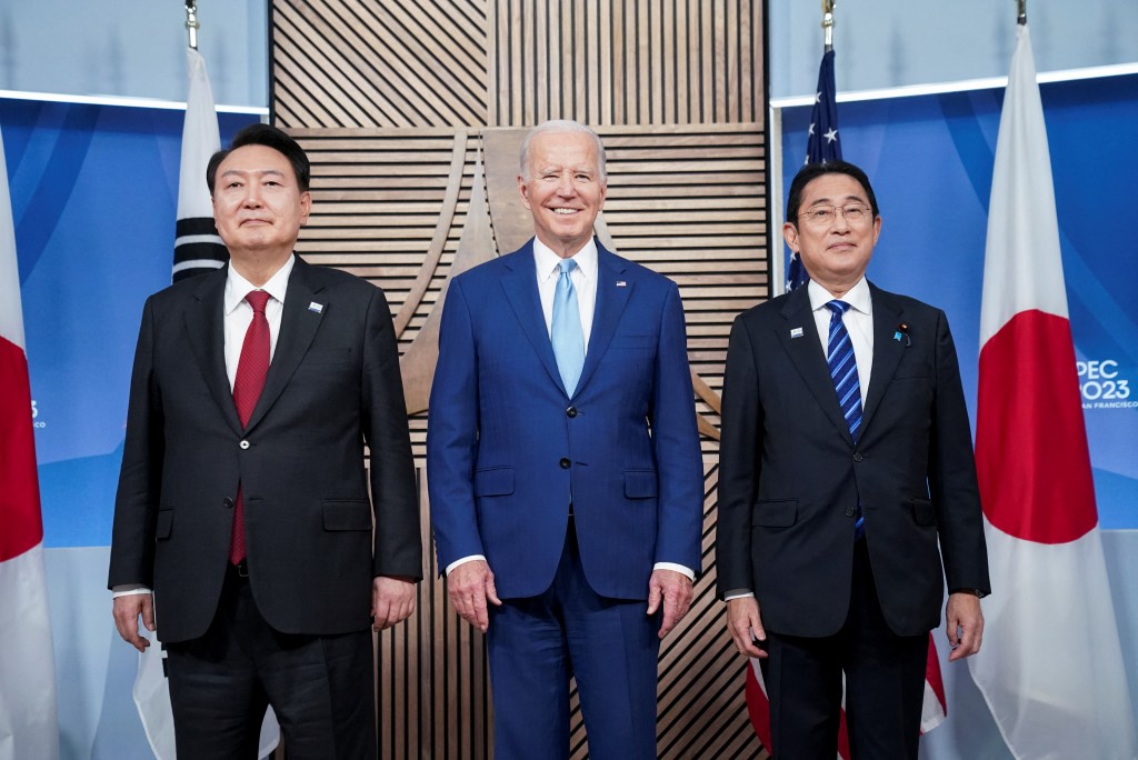 美日韓領袖舉行三方會晤。路透社