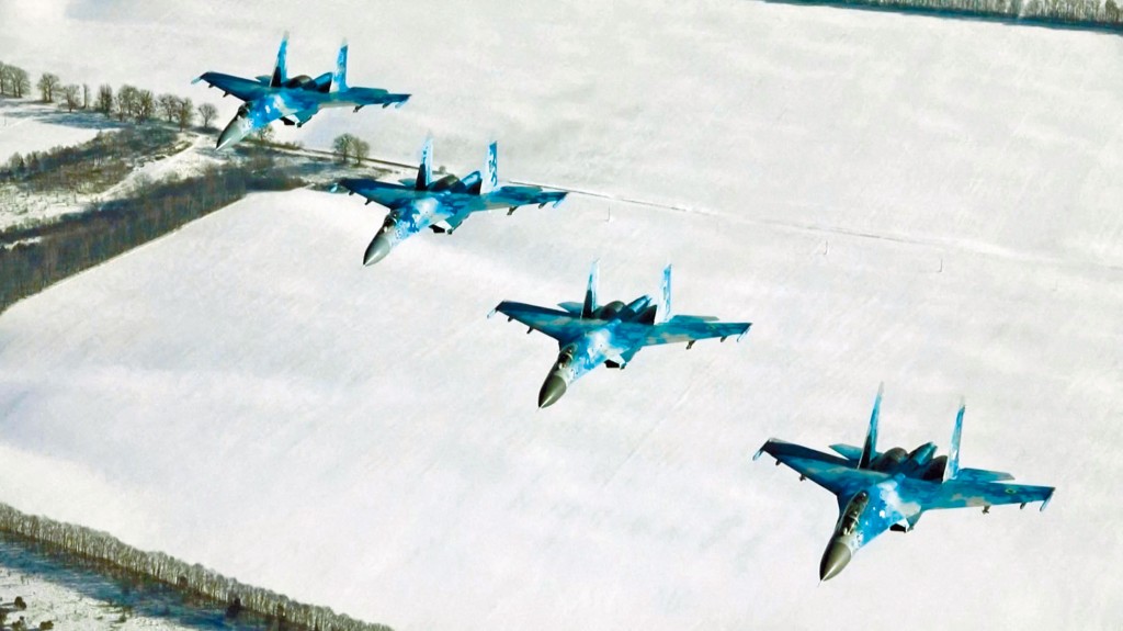 烏克蘭空軍昨日發布短片，顯示戰機在烏克蘭不明地點演習。