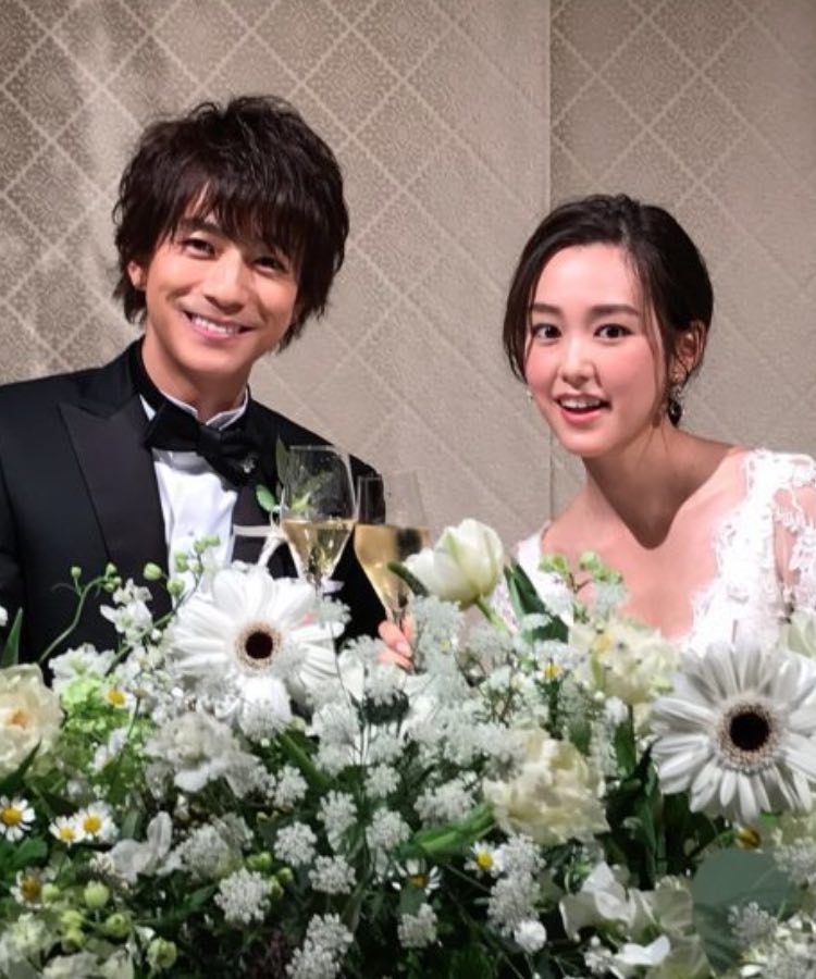 18年，桐谷美玲與三浦翔平結婚，去年7月誕下囝囝。