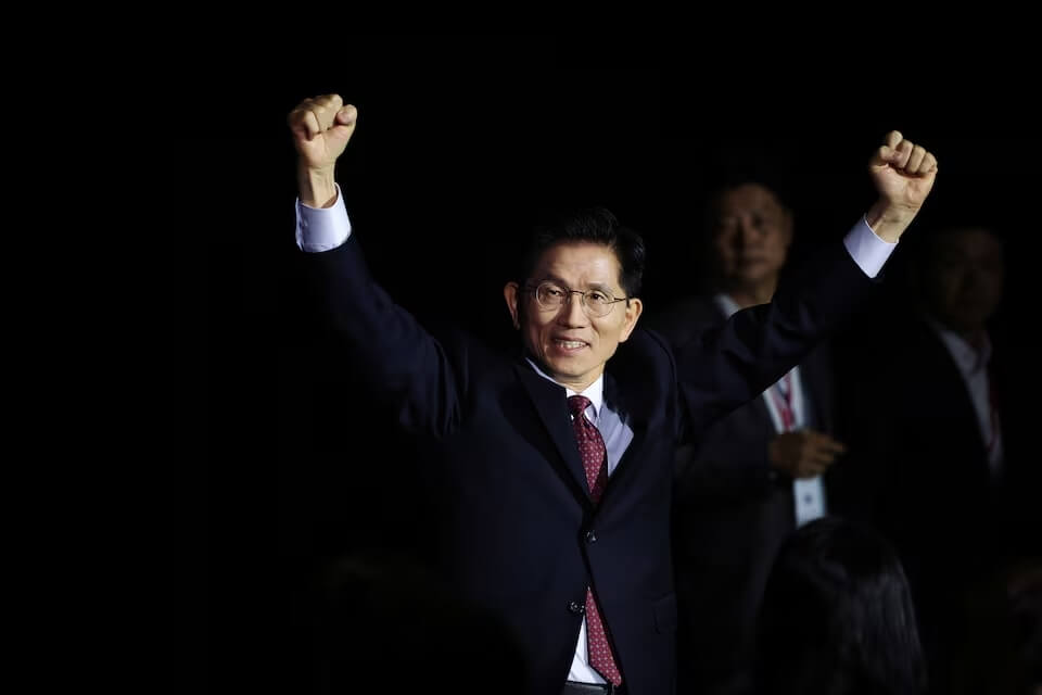 執政國民力量黨總統候選人金文洙（圖）的支持率落後李在明21%。